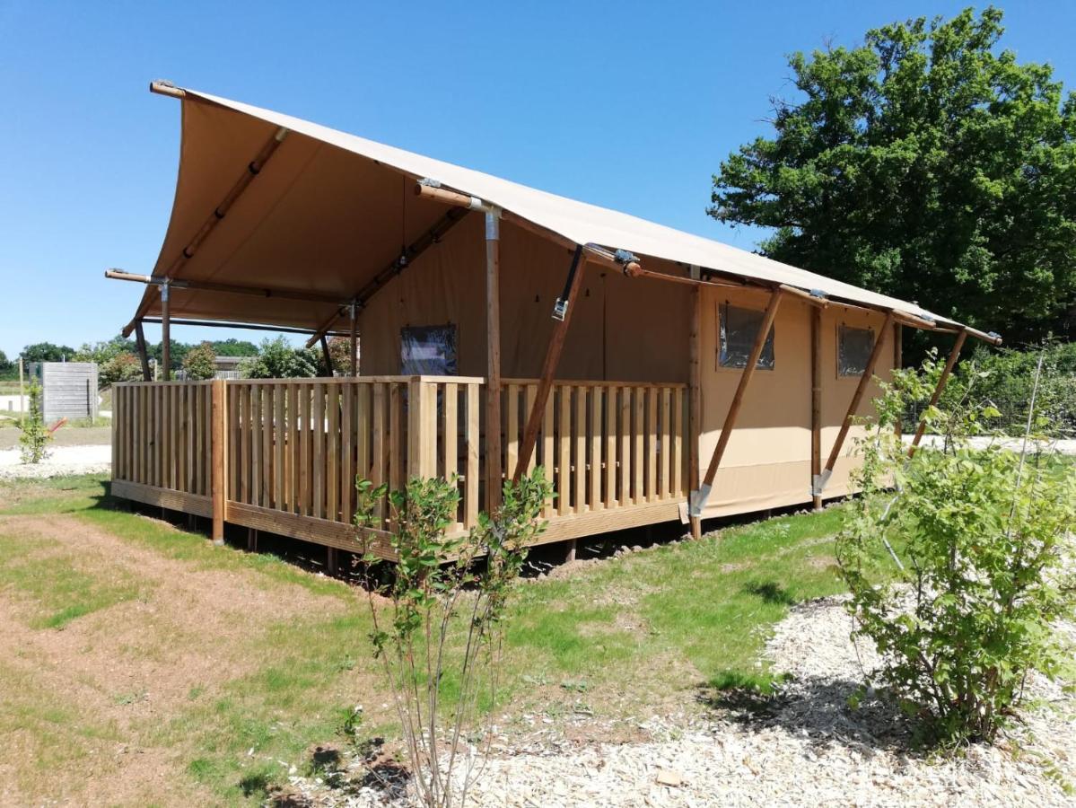 Village Flottant De Pressac Exterior photo