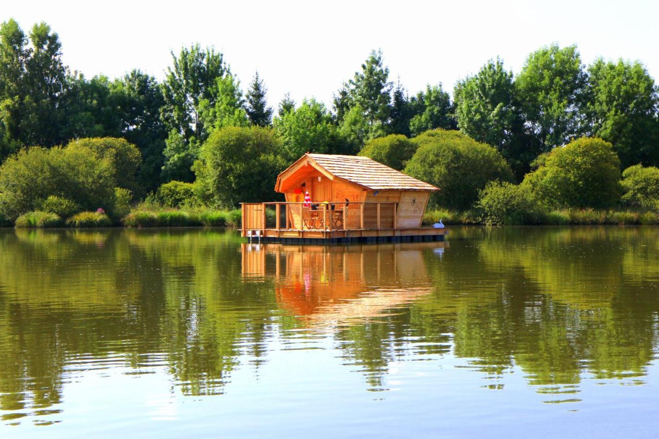 Village Flottant De Pressac Exterior photo