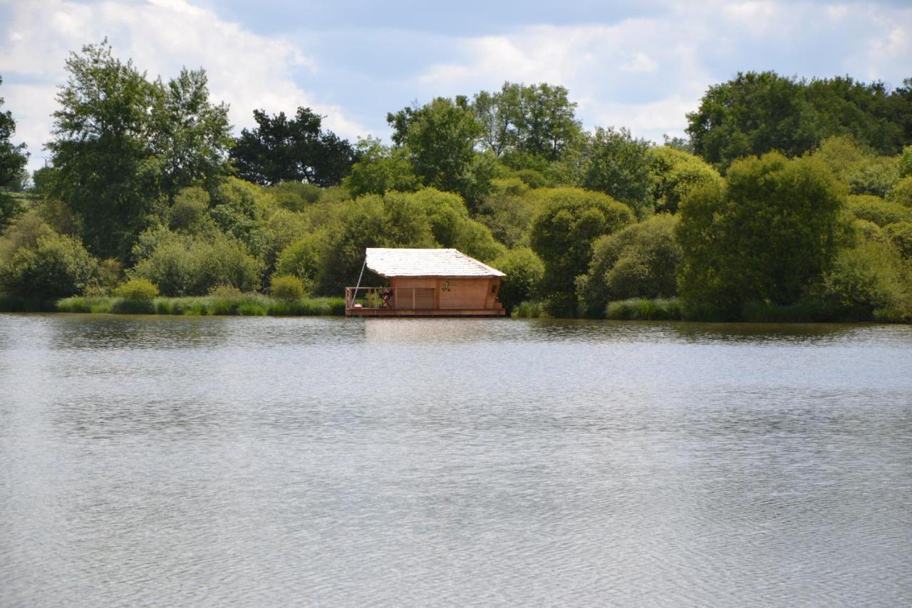 Village Flottant De Pressac Exterior photo
